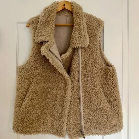 Genuine Sherling Wool Vest with Buckle Collar | Size Medium - Picture 1 of 10